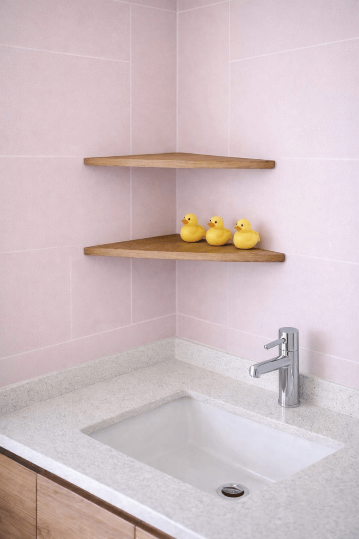 Üçgen Köşe Rafı 25 cm | Minimal Tasarım | 2’li Set | Alttan Montajlı Duvar Rafı
